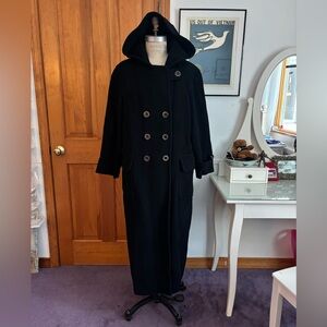 Vintage 1970’s FLEURETTE Saks Fifth Avenue Black camel hair  Coat